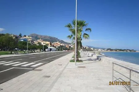 Pietra Di Mare Apartment Sant'Agata di Militello